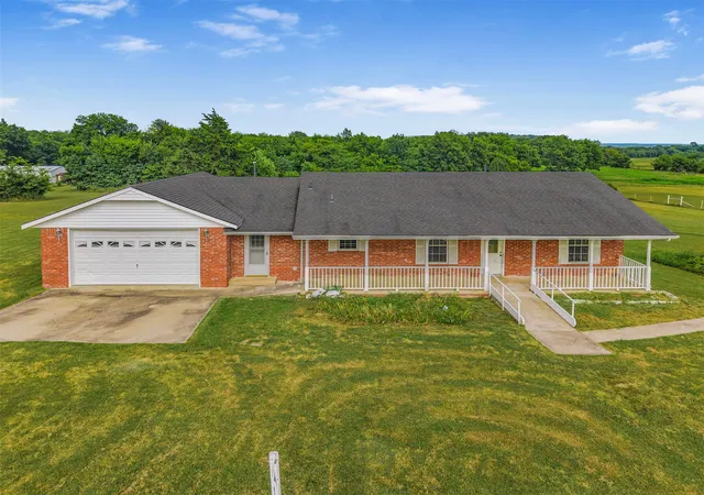 Photo 2 of Single family home for sale at 8611 N 100th Avenue W, Skiatook, OK 74070 | MLS# 2628023 | Listing updated on 2026-09-07