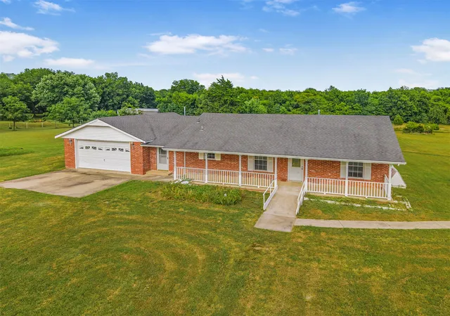Photo 3 of Single family home for sale at 8611 N 100th Avenue W, Skiatook, OK 74070 | MLS# 2628023 | Listing updated on 2026-09-07