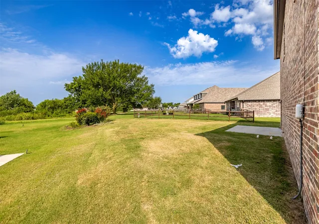 Photo 3 of Single family home for sale at 8542 Spring Crk Ln, Claremore, OK 74019 | MLS# 2628784 | Listing updated on 2026-09-08