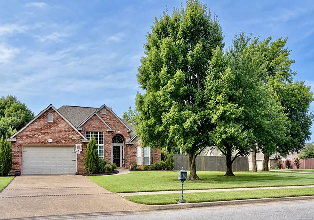 Photo 2 of Single family home for sale at 1217 W Granger St, Broken Arrow, OK 74012 | MLS# 2628613 | Listing updated on 2026-09-11