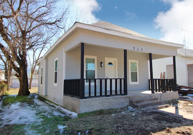 Photo 4 of Single family home for sale at 717 N Alabama Ave, Okmulgee, OK 74447 | MLS# 2628843 | Listing updated on 2026-09-10