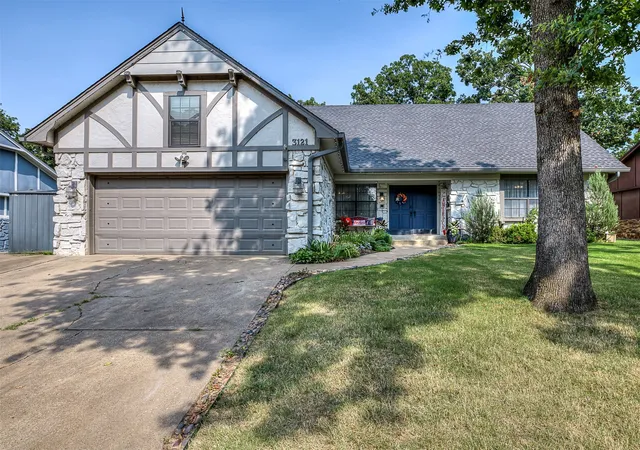 Photo 1 of Single family home for sale at 3121 Bahama Dr, Sand Springs, OK 74063 | MLS# 2628849 | Listing updated on 2026-09-08