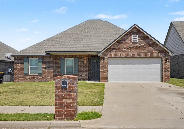 Photo 3 of Single family home for sale at 28045 E 149th Place, Coweta, OK 74429 | MLS# 2628531 | Listing updated on 2026-09-05