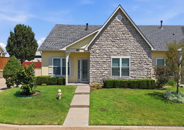 Photo 1 of Single family home for sale at 8401 E 74th Place, Tulsa, OK 74133 | MLS# 2628815 | Listing updated on 2026-09-09