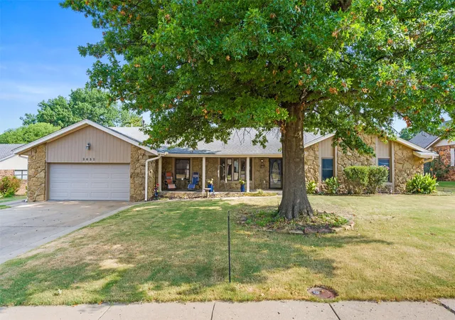 Photo 2 of Single family home for sale at 2632 Williamsburg St, Bartlesville, OK 74006 | MLS# 2628699 | Listing updated on 2026-09-14