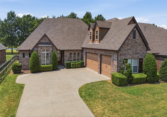 Photo 2 of Single family home for sale at 7626 N 144th Avenue E, Owasso, OK 74055 | MLS# 2628957 | Listing updated on 2026-09-13
