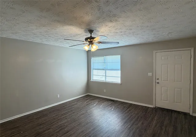 Photo 3 of Sale Pending at 906 S Choctaw Pl, Claremore, OK 74017 | MLS# 2628200 | Listing updated on 2026-09-15