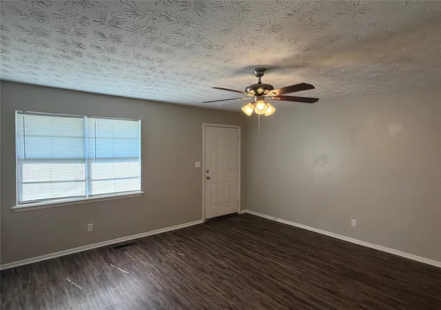 Photo 4 of Sale Pending at 906 S Choctaw Pl, Claremore, OK 74017 | MLS# 2628200 | Listing updated on 2026-09-15