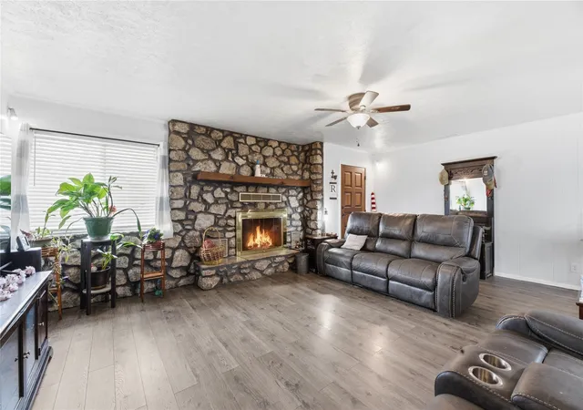 Photo 3 of Single family home for sale at 1101 Beech St, Chelsea, OK 74016 | MLS# 2628896 | Listing updated on 2026-09-14