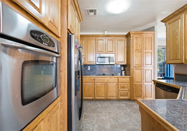 Photo 4 of Sale Pending at 17975 County Rd 3518, Ada, OK 74820 | MLS# 2629084 | Listing updated on 2026-09-08
