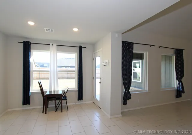 Photo 4 of Single family home for sale at 1664 E 138 Street, Sapulpa, OK 74066 | MLS# 2629088 | Listing updated on 2026-08-29