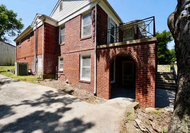 Photo 3 of Sale Pending at 508 E Jefferson Ave, Mc Alester, OK 74501 | MLS# 2628750 | Listing updated on 2026-08-31