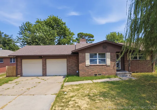 Photo 1 of Sale Pending at 2227 S 107th E Eastavenue, Tulsa, OK 74129 | MLS# 2628616 | Listing updated on 2026-08-31