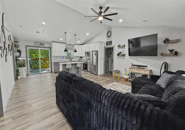 Photo 4 of Single family home for sale at 23473 N 4 Mile Rd, Fort Gibson, OK 74434 | MLS# 2629093 | Listing updated on 2026-09-22
