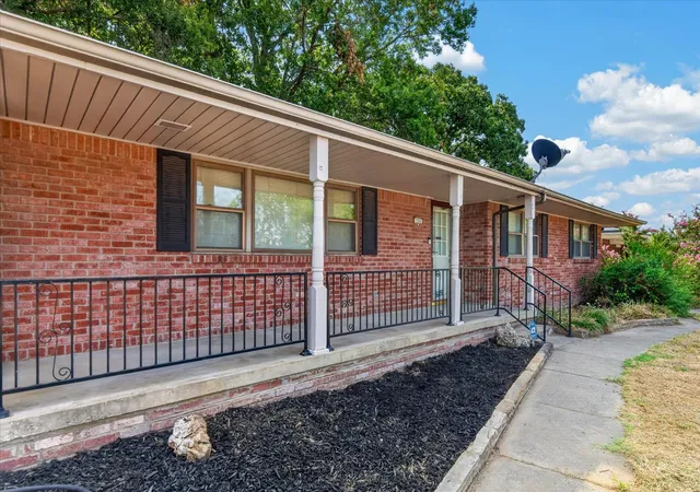 Photo 4 of Sale Pending at 126 Mulberry Ln, Bartlesville, OK 74003 | MLS# 2628725 | Listing updated on 2026-09-22