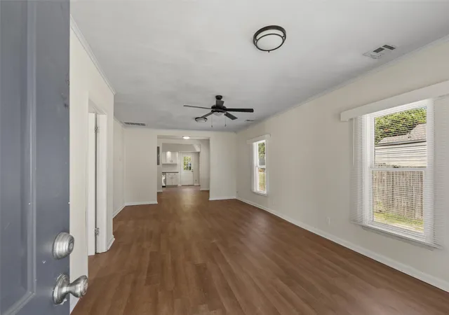 Photo 3 of Single family home for sale at 1563 S Oak Ave, Bartlesville, OK 74003 | MLS# 2629137 | Listing updated on 2026-09-04