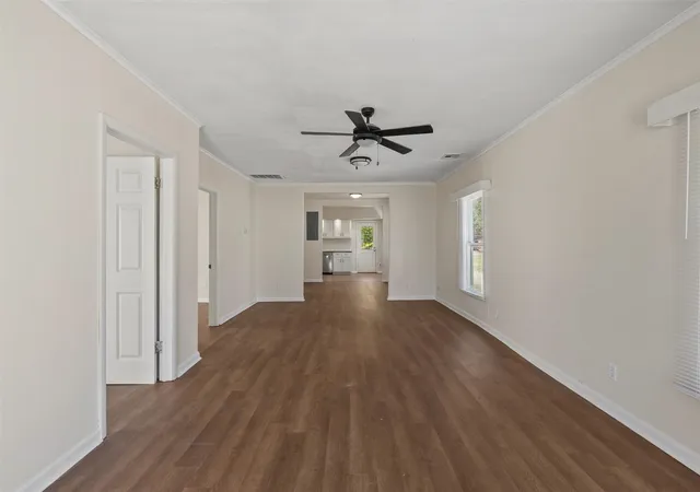 Photo 3 of Single family home for sale at 1563 S Oak Ave, Bartlesville, OK 74003 | MLS# 2629137 | Listing updated on 2026-09-04