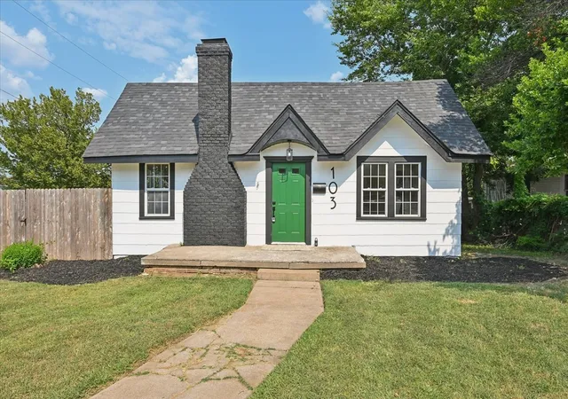 Photo 1 of Single family home for sale at 103 S Knoxville Ave, Tulsa, OK 74112 | MLS# 2629097 | Listing updated on 2026-08-31