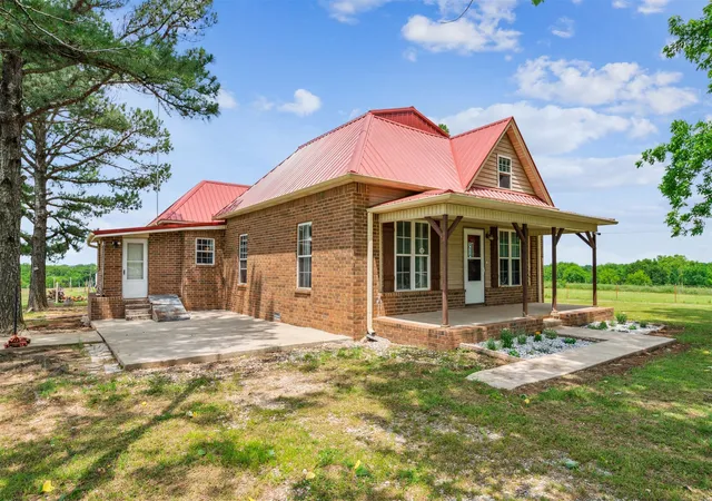 Photo 2 of Sale Pending at 11029 Ns 367 Rd, Okemah, OK 74859 | MLS# 2629177 | Listing updated on 2026-08-31