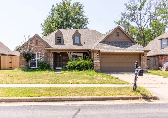 Photo 1 of Sale Pending at 11512 E 102nd Street N, Owasso, OK 74055 | MLS# 2629216 | Listing updated on 2026-09-11