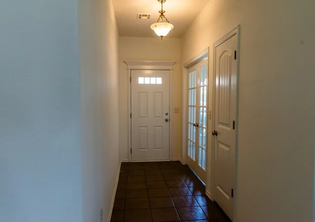 Photo 4 of Sale Pending at 11512 E 102nd Street N, Owasso, OK 74055 | MLS# 2629216 | Listing updated on 2026-09-11