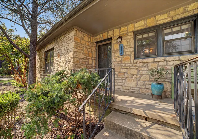 Photo 3 of Single family home for sale at 214 E 28th Street, Tulsa, OK 74114 | MLS# 2629213 | Listing updated on 2026-10-20