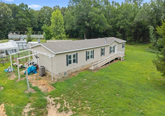 Photo 3 of Manufactured home for sale at 1800 2110 Road, Hugo, OK 74743 | MLS# 2629236 | Listing updated on 2026-09-02