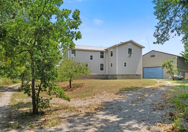 Photo 2 of Sale Pending at 21646 N 4020 Road, Bartlesville, OK 74006 | MLS# 2620807 | Listing updated on 2026-08-29