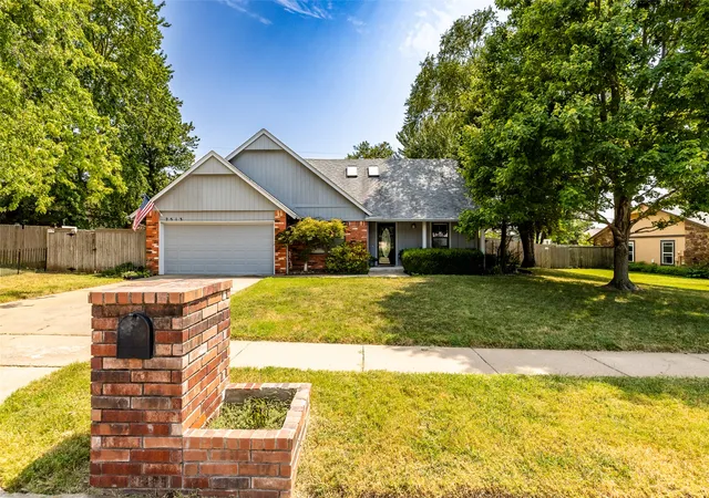 Photo 4 of Single family home for sale at 2513 E Reno St, Broken Arrow, OK 74014 | MLS# 2629134 | Listing updated on 2026-10-05