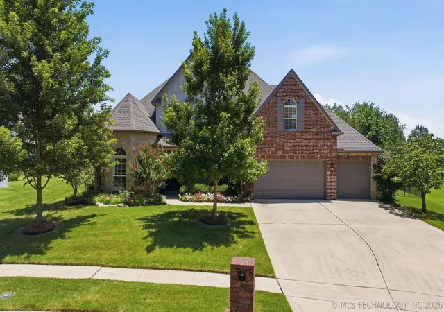 Photo 2 of Single family home for sale at 7709 E El Paso St, Broken Arrow, OK 74014 | MLS# 2629246 | Listing updated on 2026-09-14