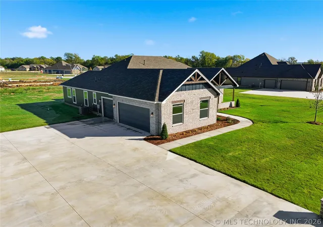 Photo 2 of Single family home for sale at 16315 E 101st Street, Owasso, OK 74055 | MLS# 2628329 | Listing updated on 2026-09-08