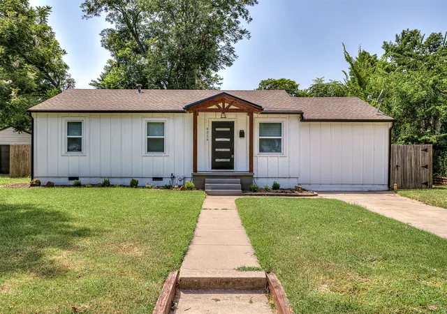 Photo 1 of Single family home for sale at 4314 S Norfolk Ave, Tulsa, OK 74105 | MLS# 2628610 | Listing updated on 2026-09-14