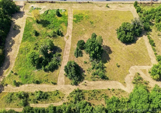 Photo 2 of Land for sale at Hedge Rd, Henryetta, OK 74437 | MLS# 2628860 | Listing updated on 2026-09-10