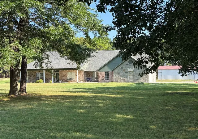 Photo 2 of Single family home for sale at 19978 E Murrel Rd, Tahlequah, OK 74464 | MLS# 2628766 | Listing updated on 2026-09-14