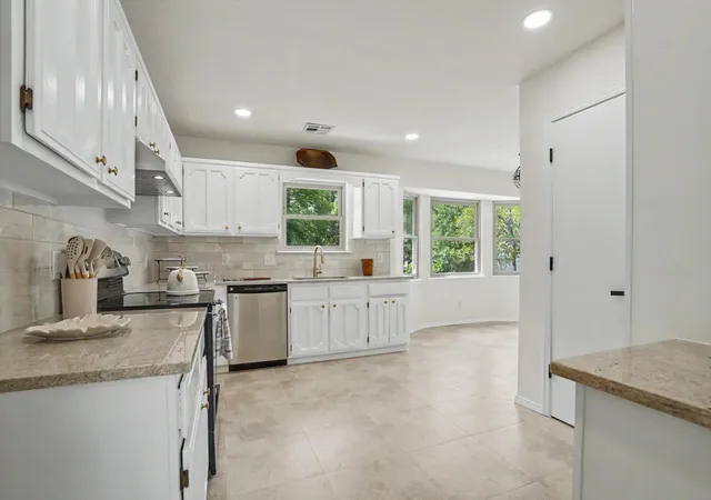 Photo 3 of Single family home for sale at 23930 E Lamb Ter, Broken Arrow, OK 74014 | MLS# 2629263 | Listing updated on 2026-09-14