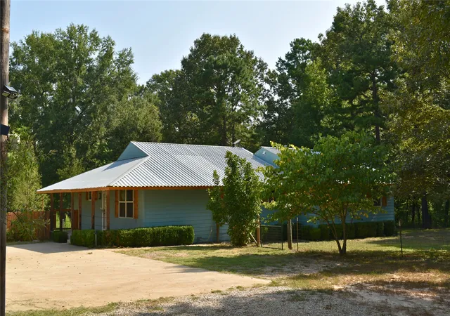 Single family home for sale at 423118 E 1944 Lane, Antlers, OK 74523 | MLS# 2628696