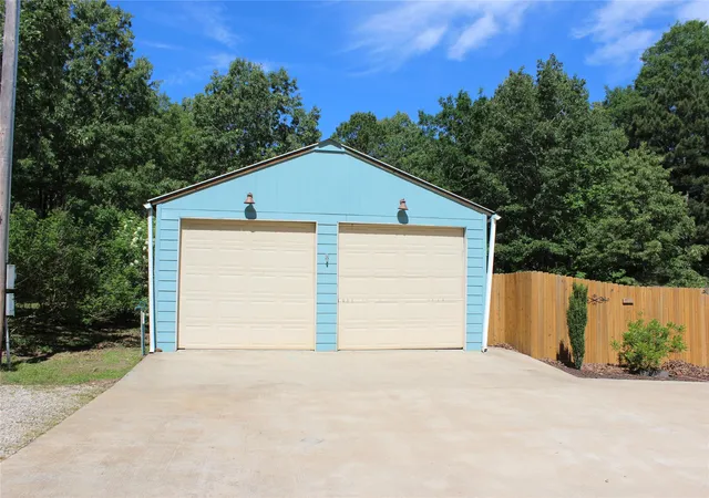 Photo 4 of Single family home for sale at 423118 E 1944 Lane, Antlers, OK 74523 | MLS# 2628696 | Listing updated on 2026-09-02