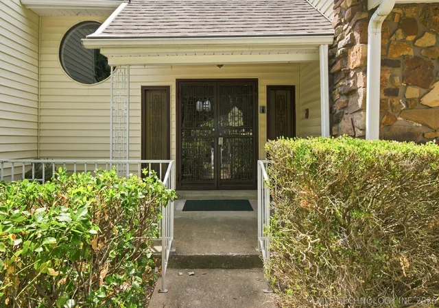 Photo 3 of Sale Pending at 19460 E 115th Street S, Broken Arrow, OK 74014 | MLS# 2629140 | Listing updated on 2026-09-08