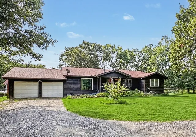 Photo 2 of Single family home for sale at 24737 E Cobbs Cor Rd, Tahlequah, OK 74464 | MLS# 2629332 | Listing updated on 2026-09-14