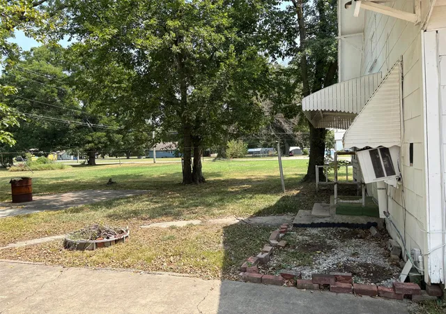 Photo 2 of Single family home for sale at 214 S Main St, Afton, OK 74331 | MLS# 2629315 | Listing updated on 2026-09-08