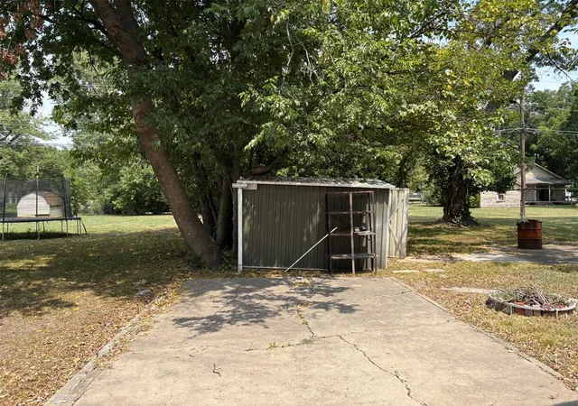 Photo 3 of Single family home for sale at 214 S Main St, Afton, OK 74331 | MLS# 2629315 | Listing updated on 2026-10-06