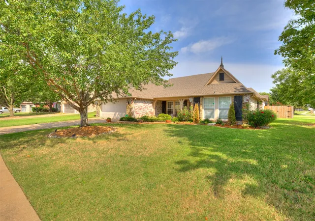 Photo 3 of Sale Pending at 14011 E 87th Place N, Owasso, OK 74055 | MLS# 2629254 | Listing updated on 2026-09-08