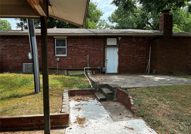 Photo 4 of Sale Pending at 1913 White Ave, Tahlequah, OK 74464 | MLS# 2629344 | Listing updated on 2026-09-08