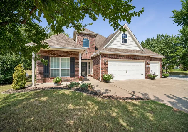 Photo 2 of Sale Pending at 12388 S 234th East Ave, Broken Arrow, OK 74014 | MLS# 2629342 | Listing updated on 2026-10-07
