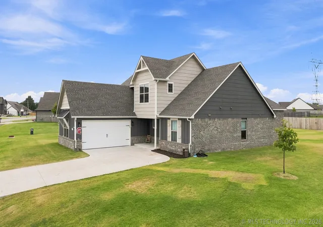 Photo 3 of Single family home for sale at 3555 E 155th Street, Bixby, OK 74008 | MLS# 2629366 | Listing updated on 2026-09-09