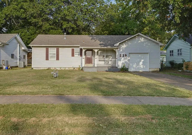 Photo 3 of Sale Pending at 239 N Davis Ave, Claremore, OK 74017 | MLS# 2628166 | Listing updated on 2026-09-07