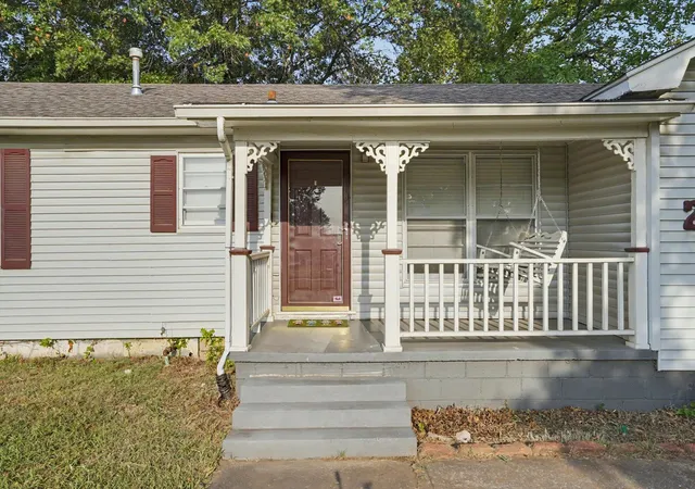 Photo 4 of Sale Pending at 239 N Davis Ave, Claremore, OK 74017 | MLS# 2628166 | Listing updated on 2026-09-07