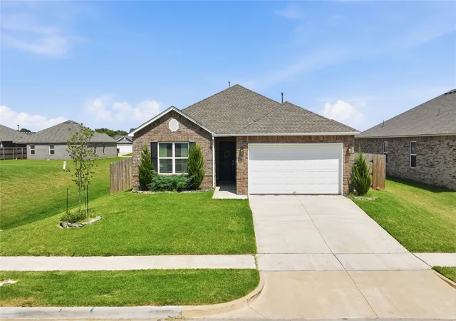 Photo 3 of Sale Pending at 16219 S 87th Eastavenue, Bixby, OK 74008 | MLS# 2628971 | Listing updated on 2026-09-14