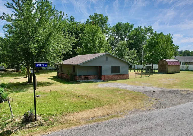 Photo 3 of Single family home for sale at 200 W Creek Ave, Checotah, OK 74426 | MLS# 2629422 | Listing updated on 2026-09-09