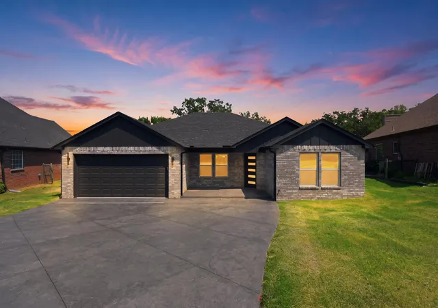 Photo 1 of Single family home for sale at 4001 Rolling Oaks Dr, Tulsa, OK 74107 | MLS# 2629185 | Listing updated on 2026-09-07